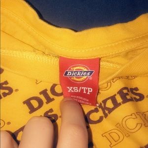 Dickies cropped yellow t-shirt (XS)